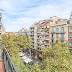FridaysFlats 3 bedroom Av Gaudi w Sagrada Familla views