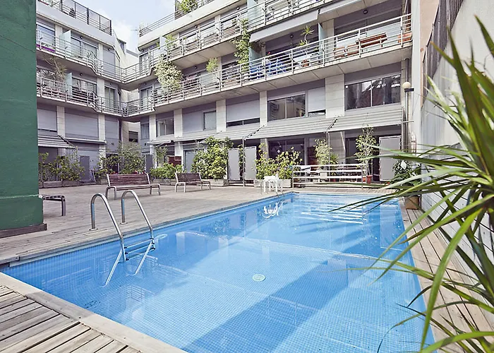 My Space Barcelona Gracia Pool Near Center