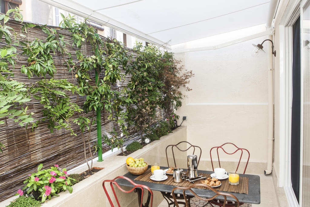 We Town House With Terrace Apartment *