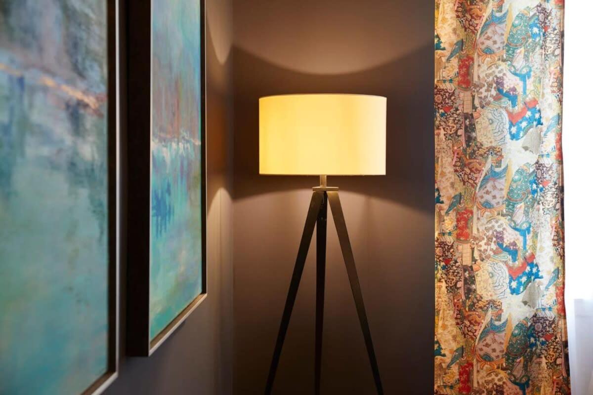Apartment Classy 3bd - 2bth With Private Patio In Eixample Barcelona
