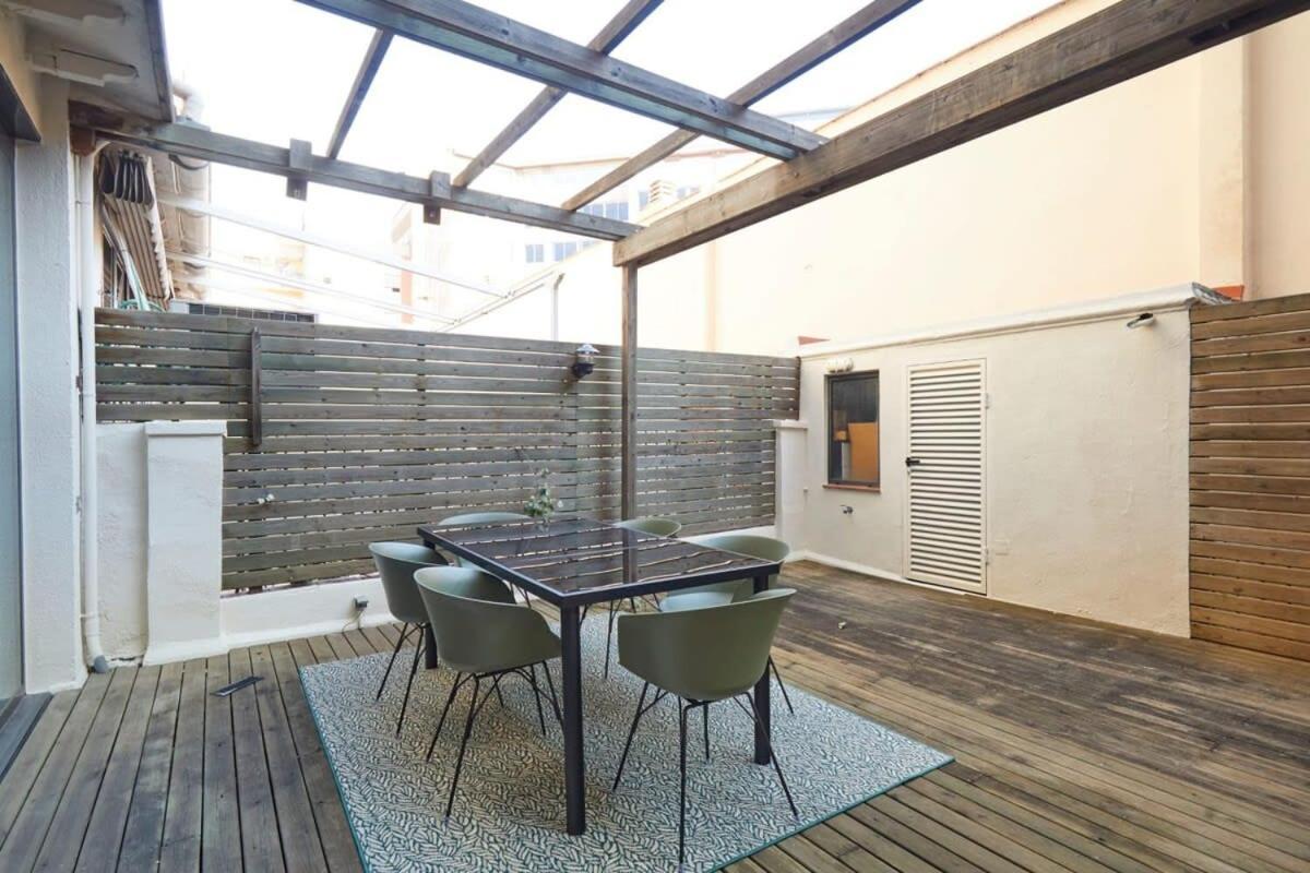 Apartment Classy 3bd - 2bth With Private Patio In Eixample Barcelona
