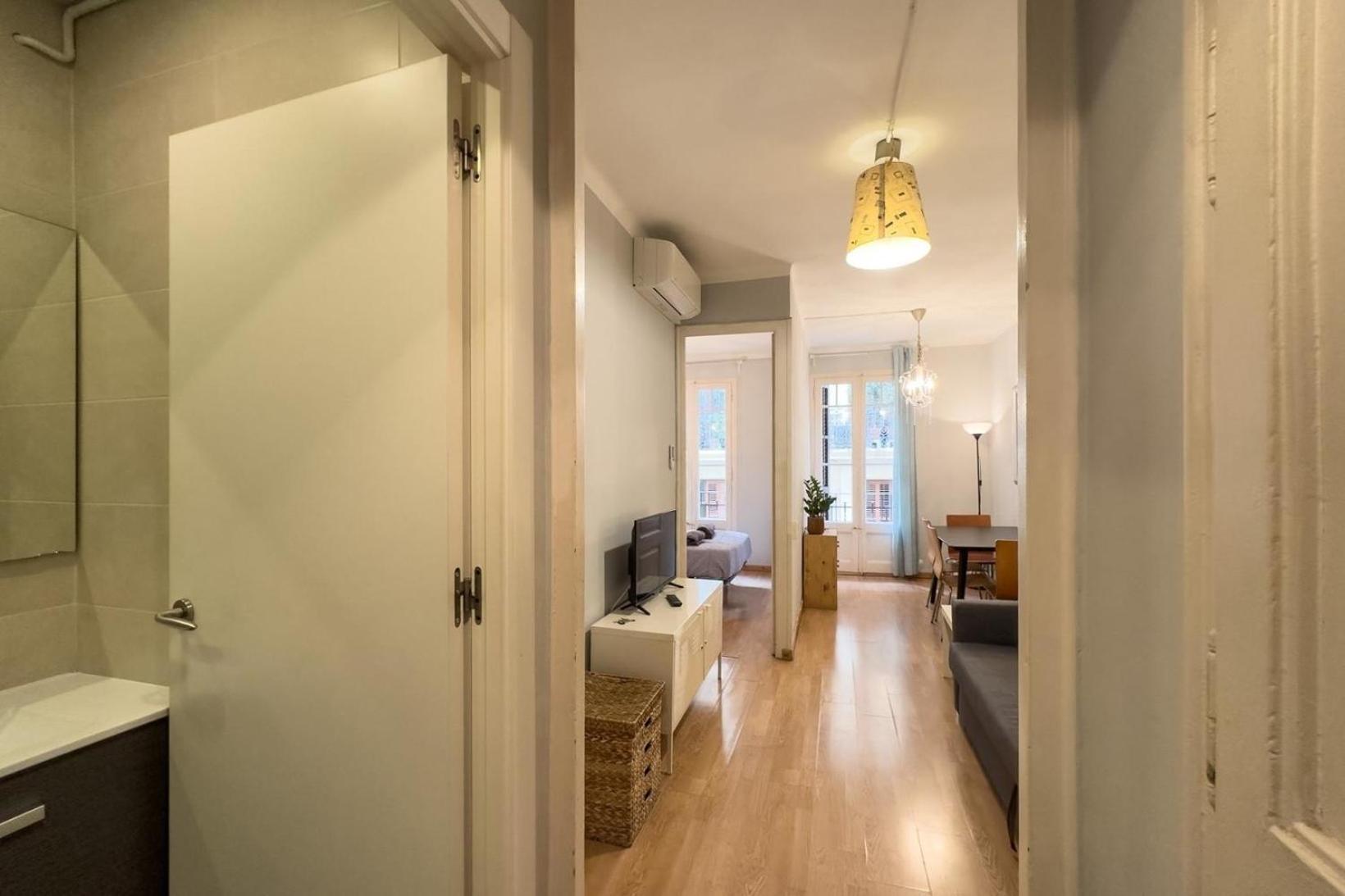 Apartment Fuer 3 Personen Ca 40 Qm In Barcelona-gracia, Costa Brava Costa Del Maresme Barcelona