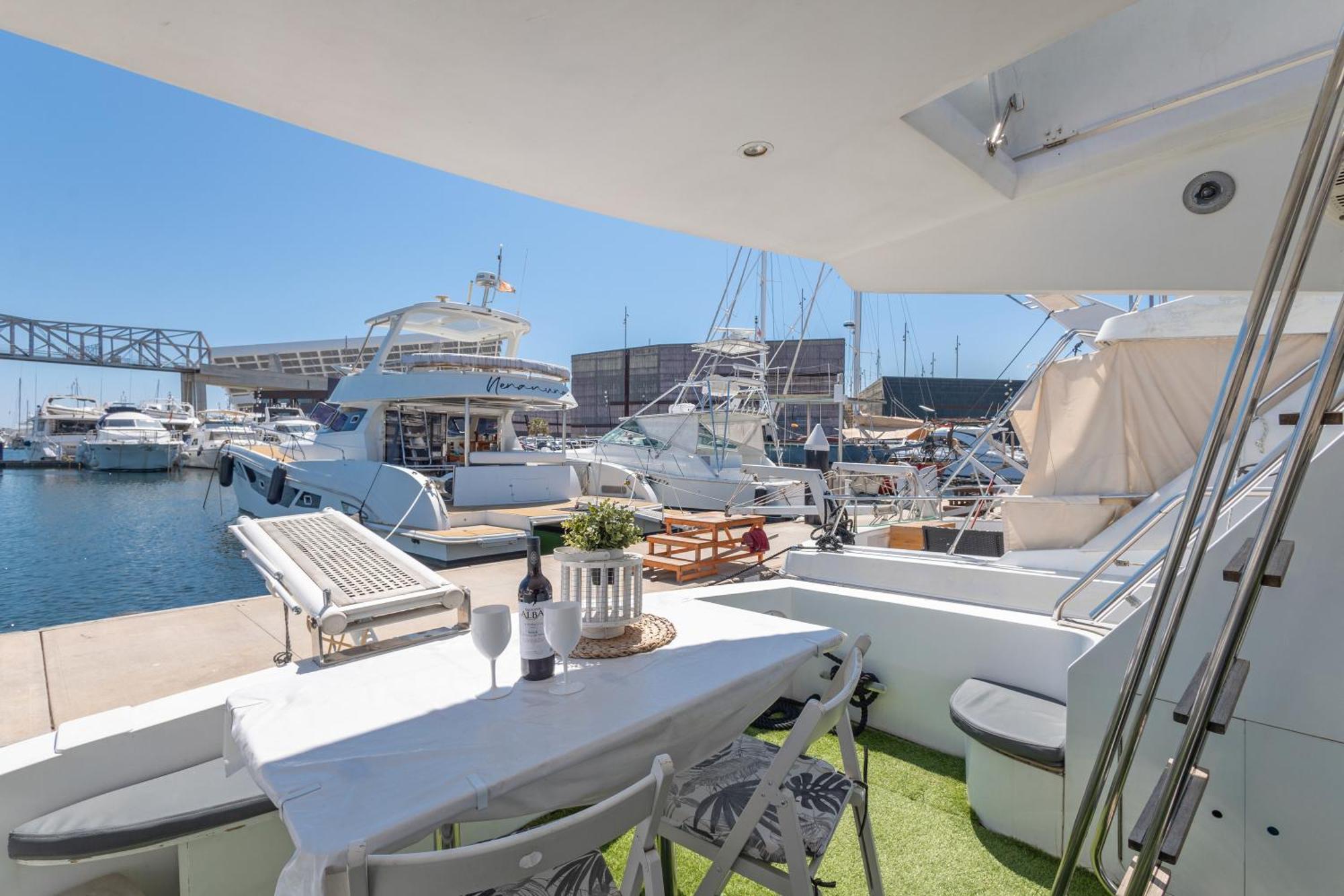 Barco Muy Romantico Con Parking