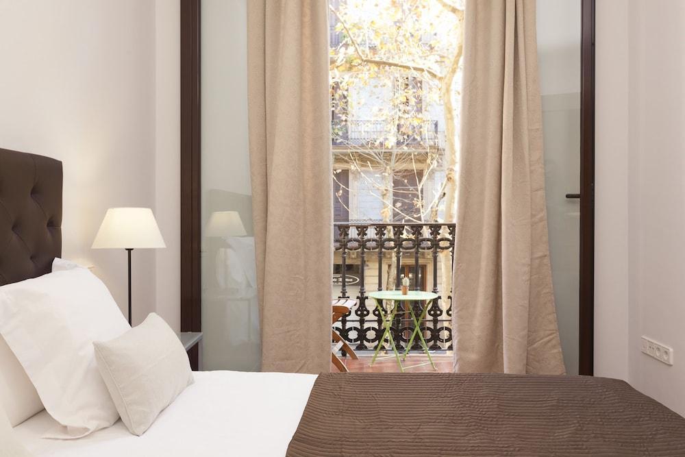 Apartment Easy Sleep Gaudi Terrace Barcelona