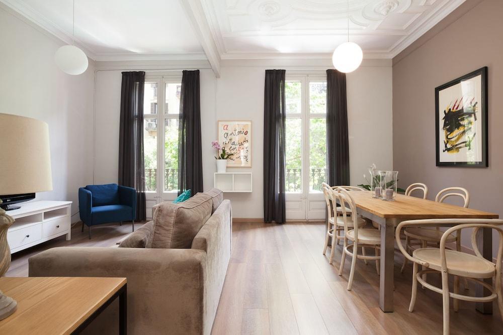 Easy Sleep Gaudi Terrace Apartment