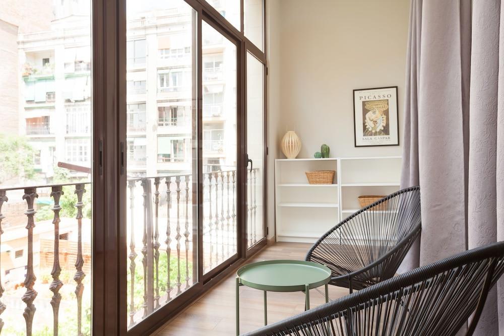 Apartment Easy Sleep Gaudi Terrace Barcelona