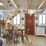Bebarceloner Eixample Duplex Apartments