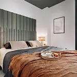 Mojacar - 2 Bedrooms In Eixample Esquerra