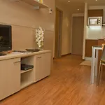 Serennia Apartmentos Arc de Triomf