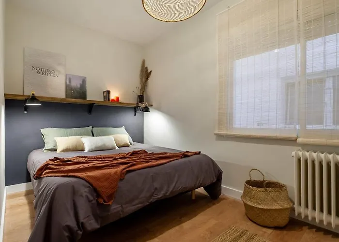 Plaza Catalunya Cozy 4 Bedroom