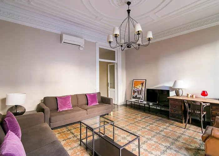 Placa Universitat Apartments
