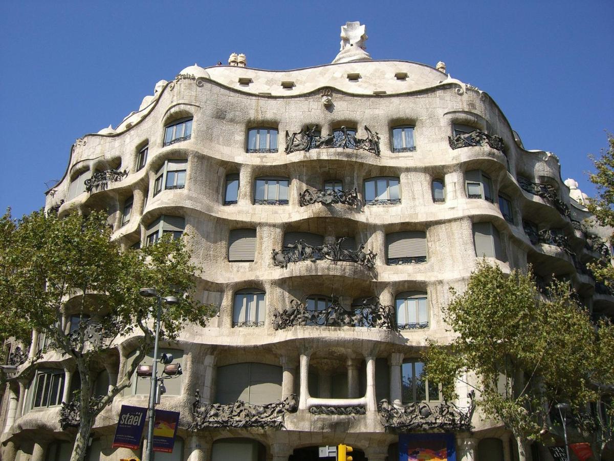 Girona - Modernist Next To Paseo De Gracia *