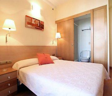 Felipe Ii Hostel *