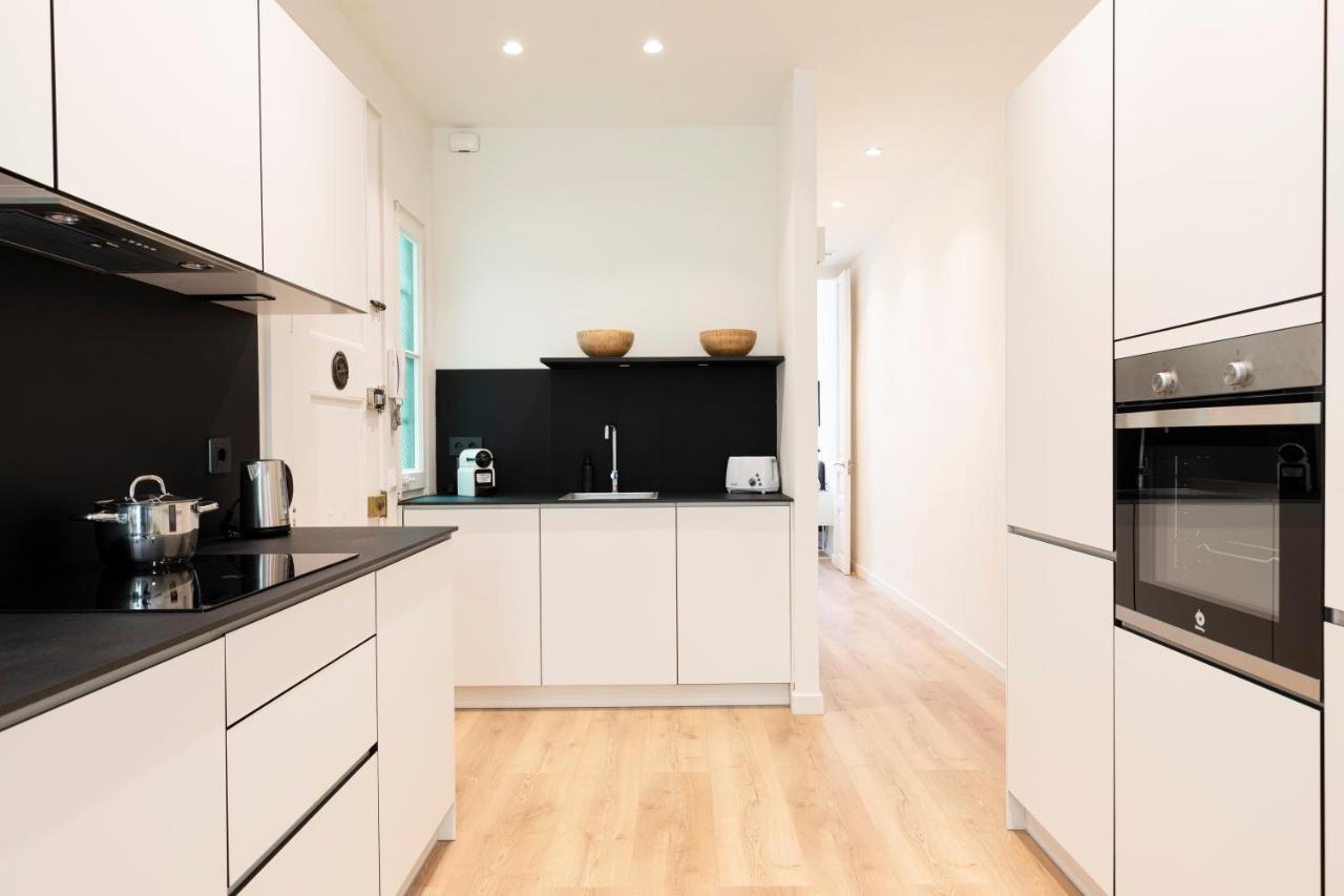 Ab Centric Universitat Appartement