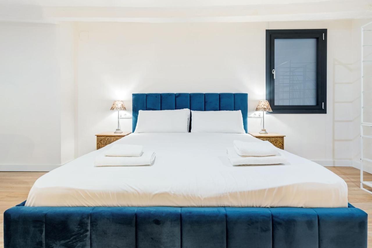 Apartment Quiet Gem With Jacuzzi In The Center Barcelona