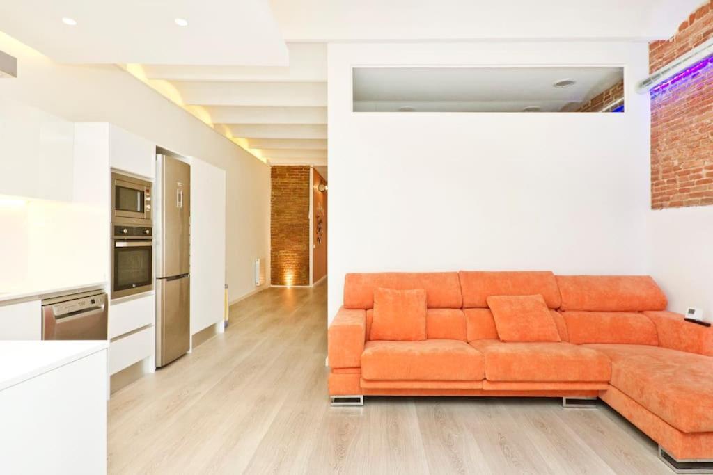 Roos, Design Loft Near The Sea. Barcelone