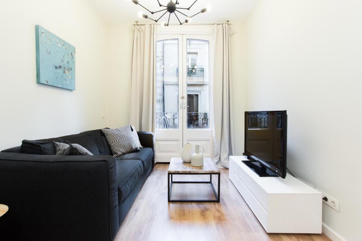 Apartment Bright And Modern 2bedroom In Ramblas 2 1a Barcelona