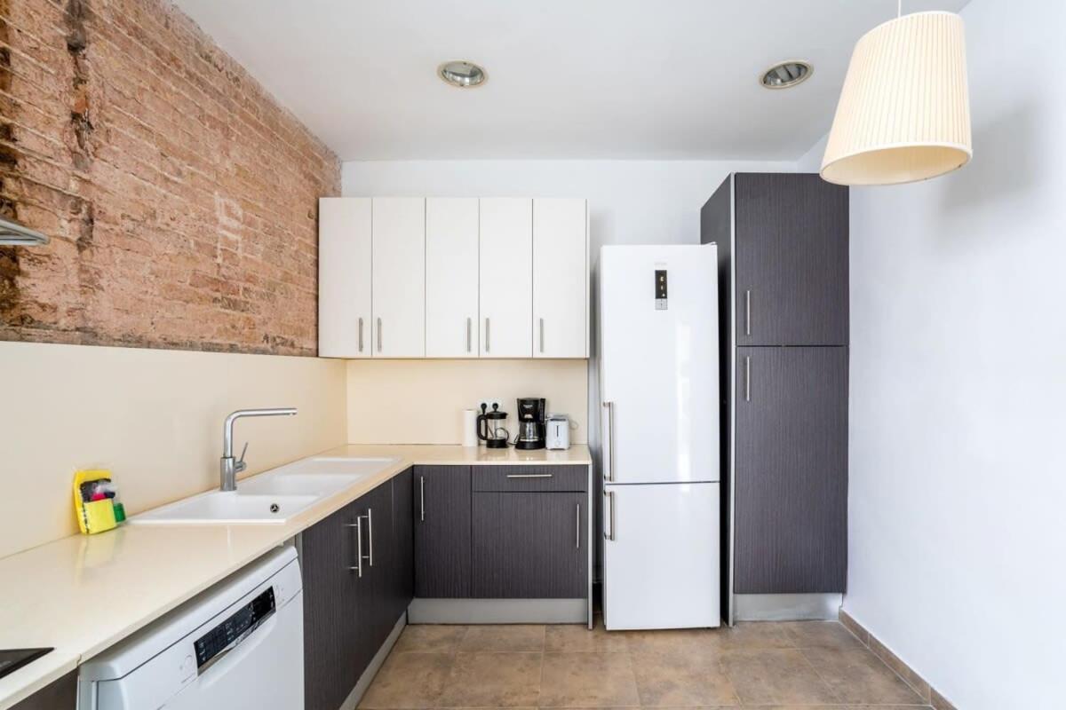 Apartamento Gran Via Historic Catalan 4bd Only For Families Or Business Groups