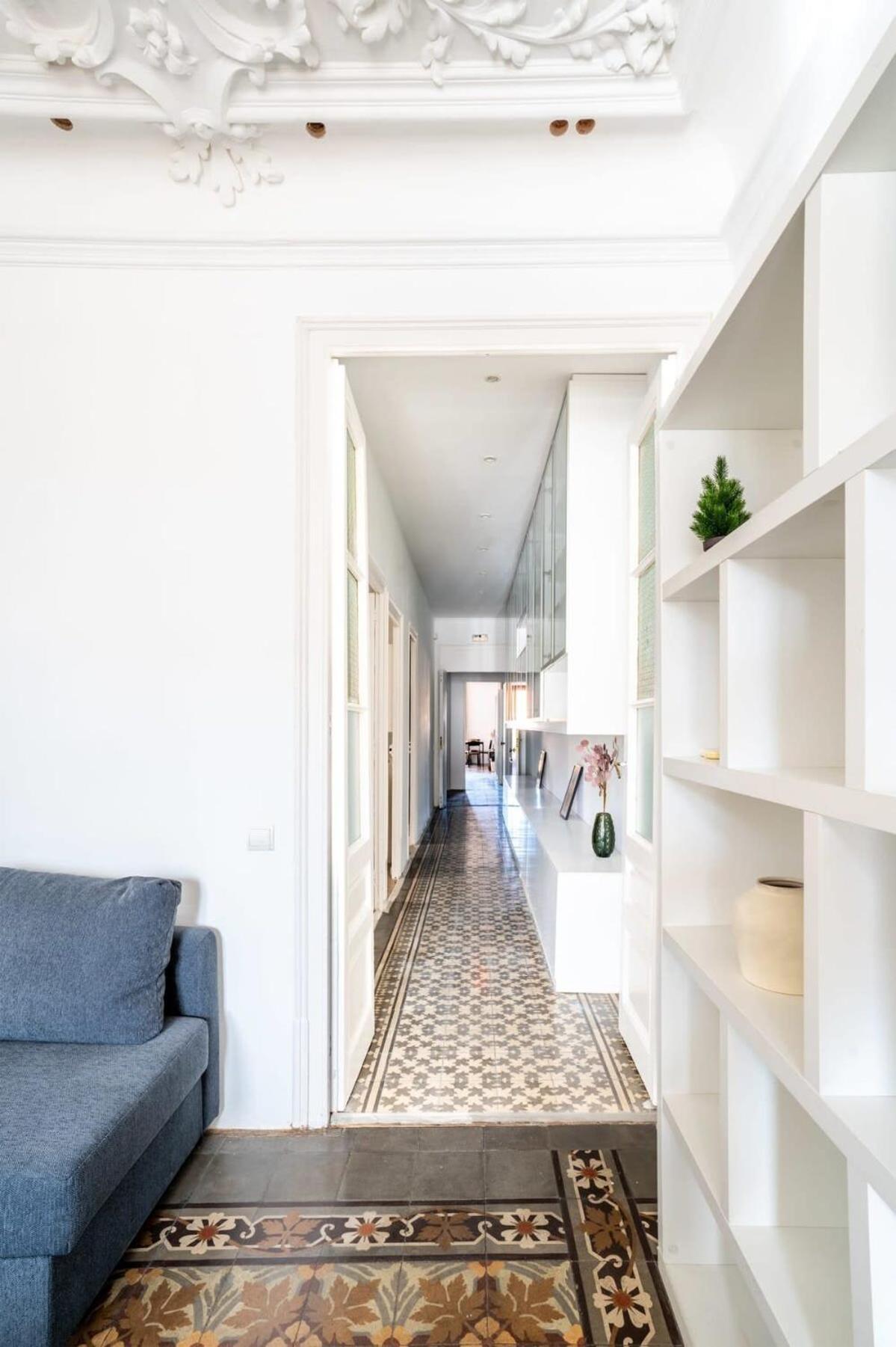 Apartamento Gran Via Historic Catalan 4bd Only For Families Or Business Groups *