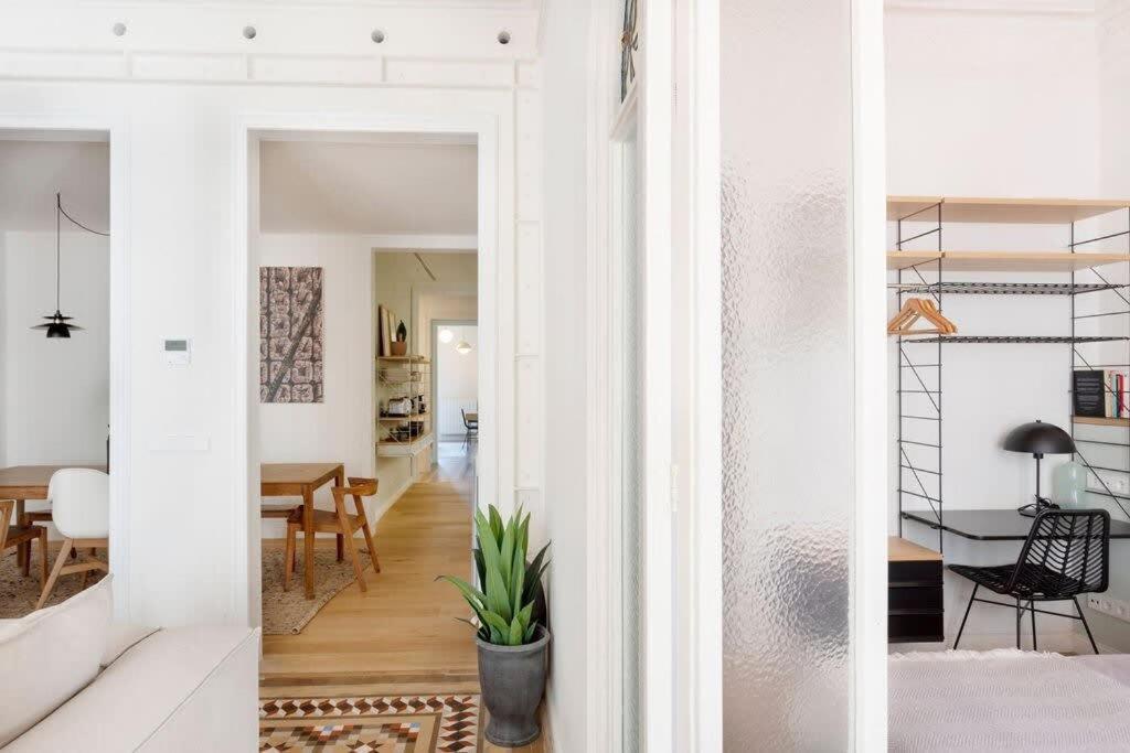 Exclusive Paseo De Gracia 5bd 5bth With Terrace *