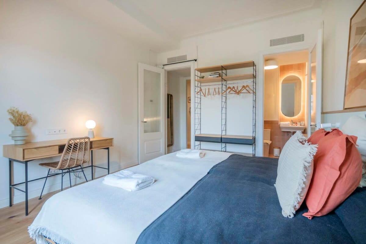 Exclusive Paseo De Gracia 5bd 5bth With Terrace Apartment