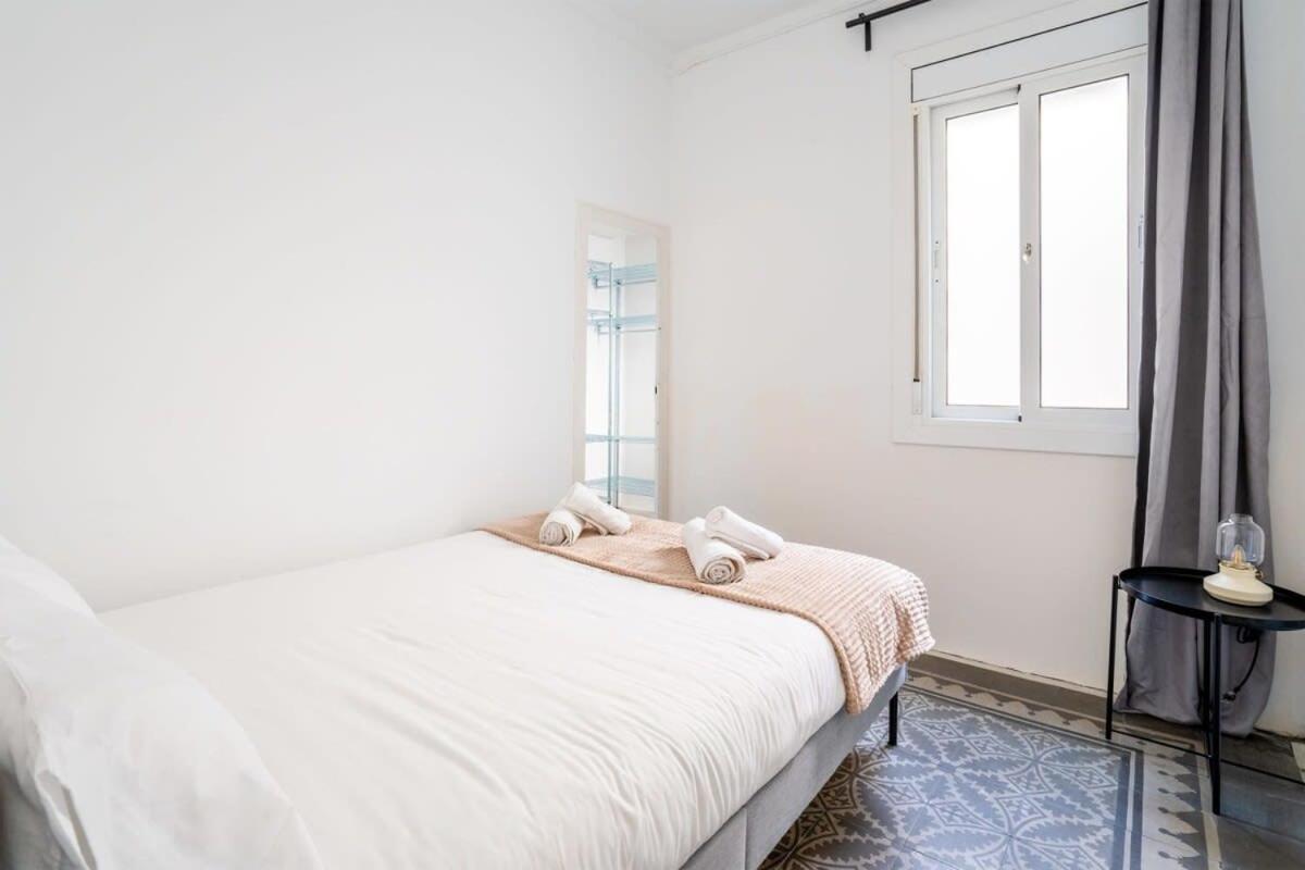 Apartamento Gran Via Historic Catalan 4bd Only For Families Or Business Groups Barcelona