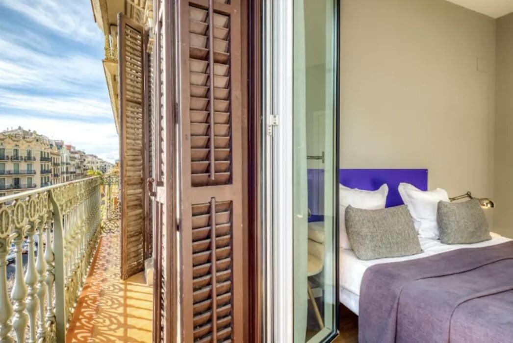 Perfectly Located 4bed 4bath In Eixample Appartement