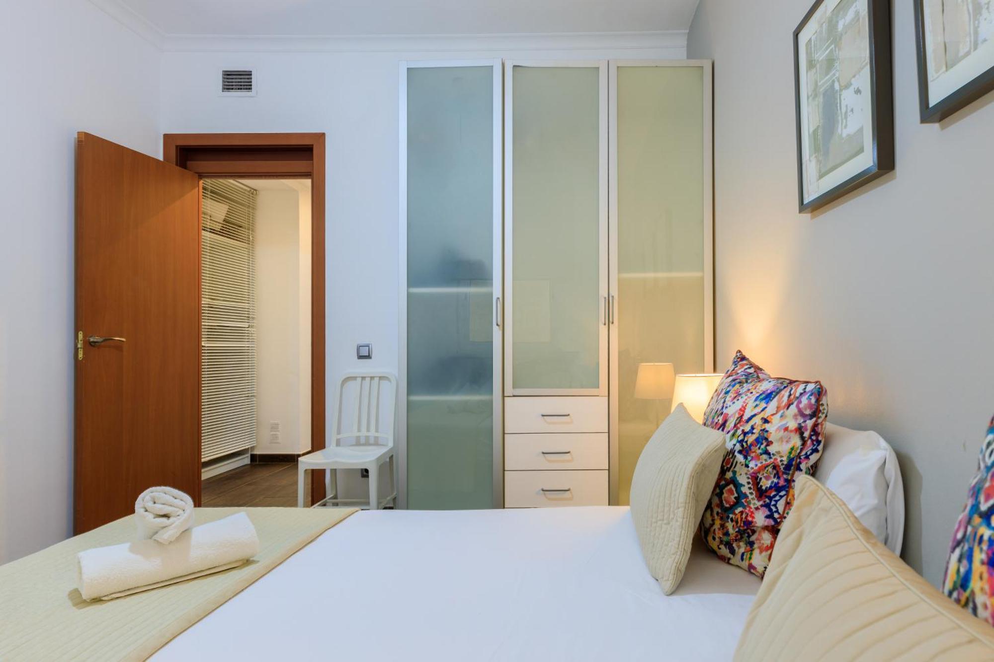 Housalia Corsega - 3 Bedrooms Next To Sagrada Familia Apartment *