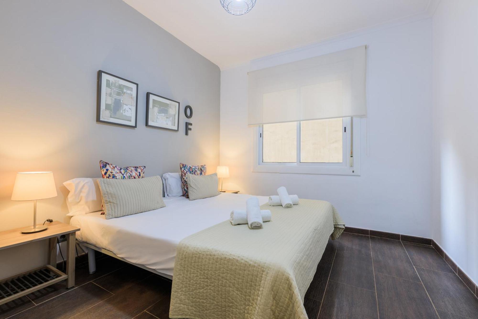 Apartment Housalia Corsega - 3 Bedrooms Next To Sagrada Familia *