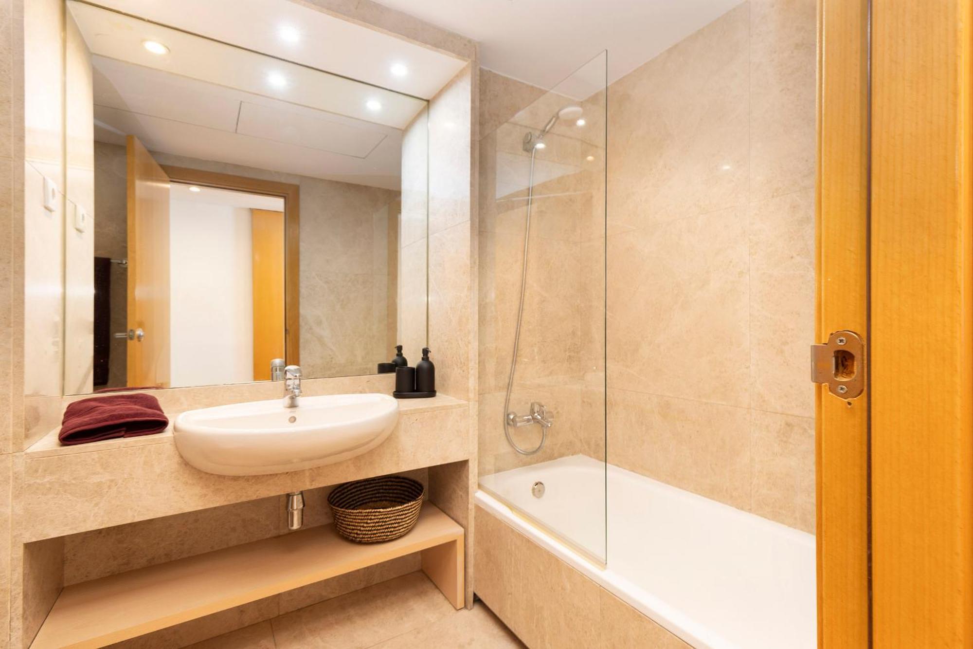 Enjoy Calle Paris Super Stylish Appartement