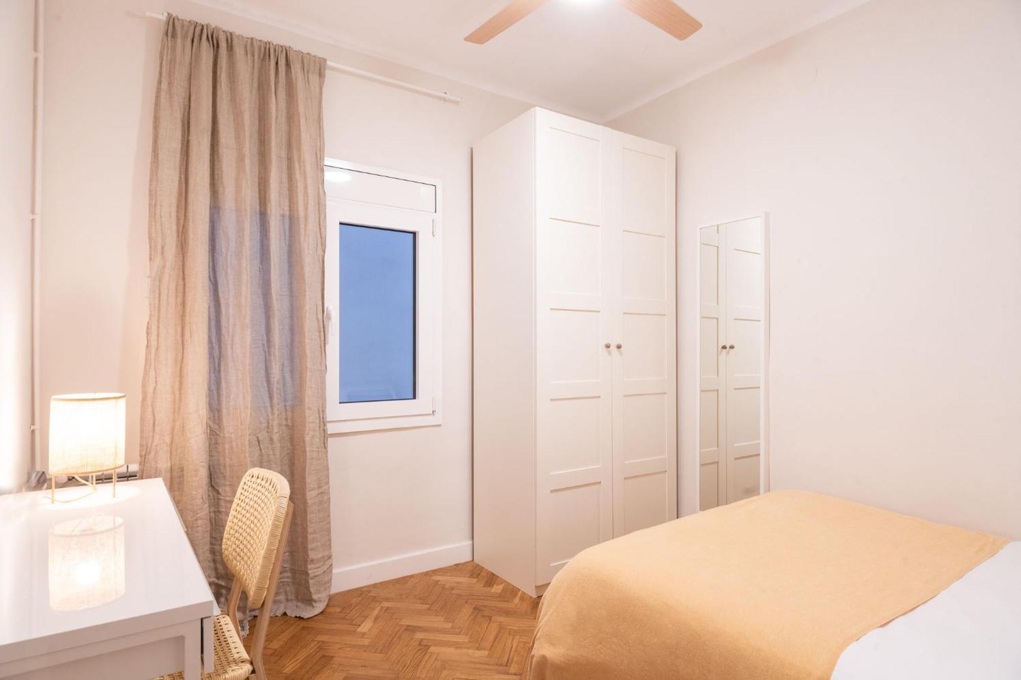 Apartment Warmth And Comfort In The Sought-after Eixample