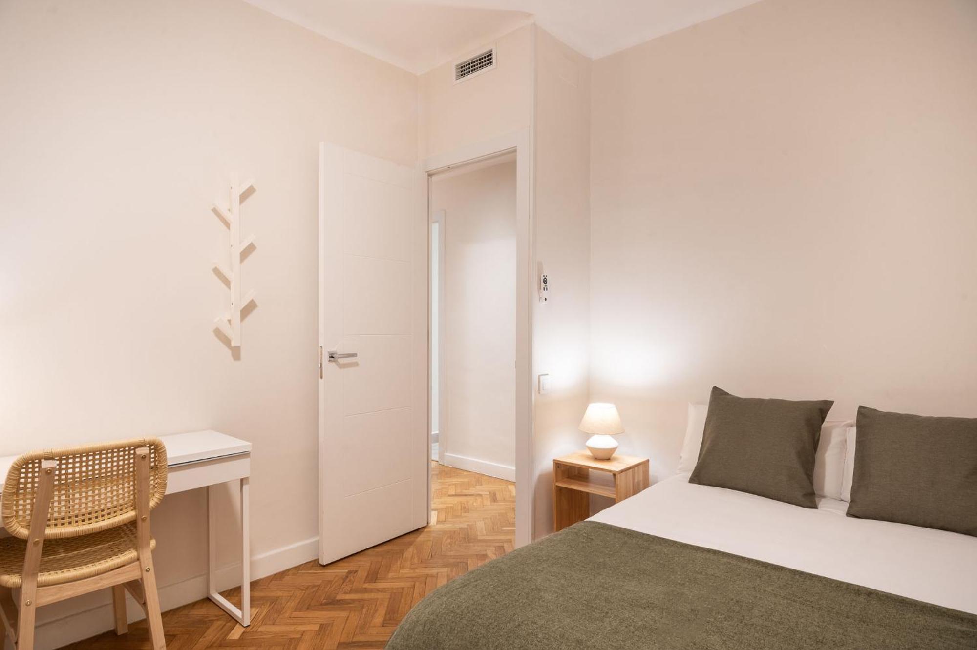 Apartment Warmth And Comfort In The Sought-after Eixample *