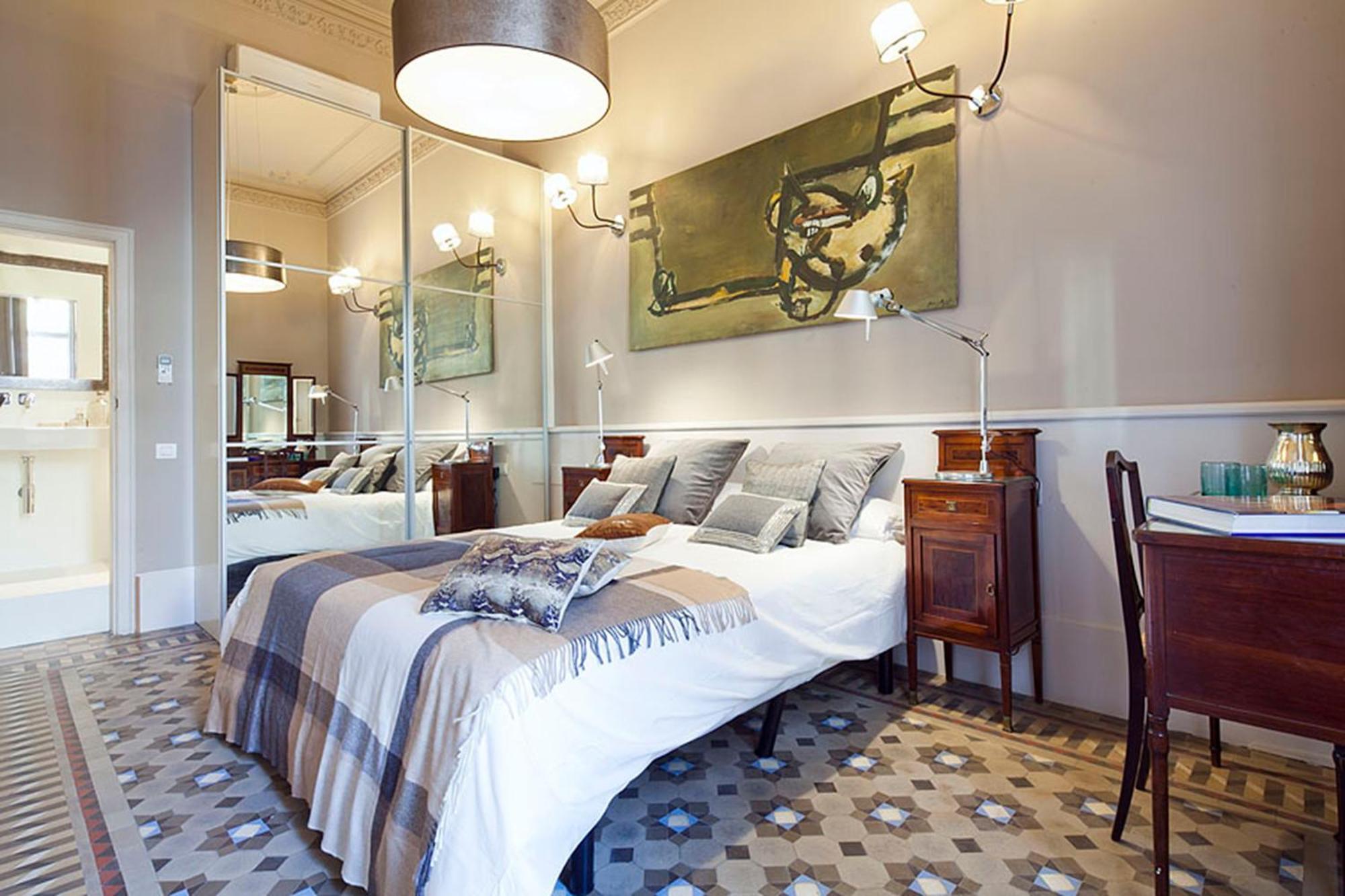 My Space Emirates - In Rambla De Catalunya Apartment