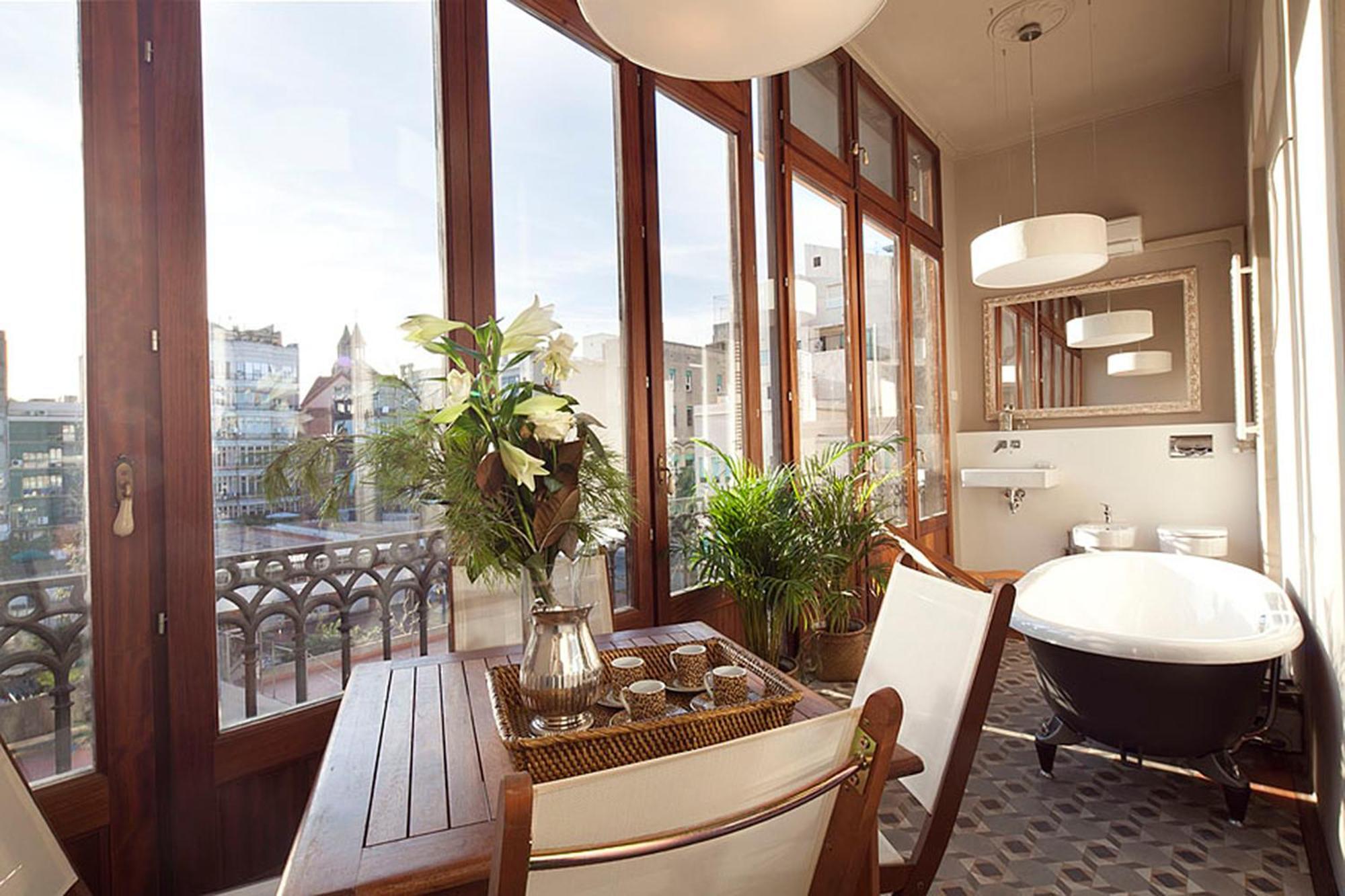 My Space Emirates - In Rambla De Catalunya Apartment *