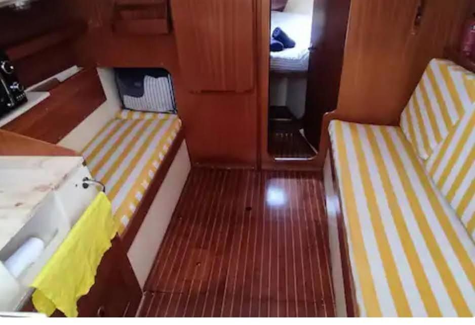 Botel Precioso Barco A 25 Min De Barcelona