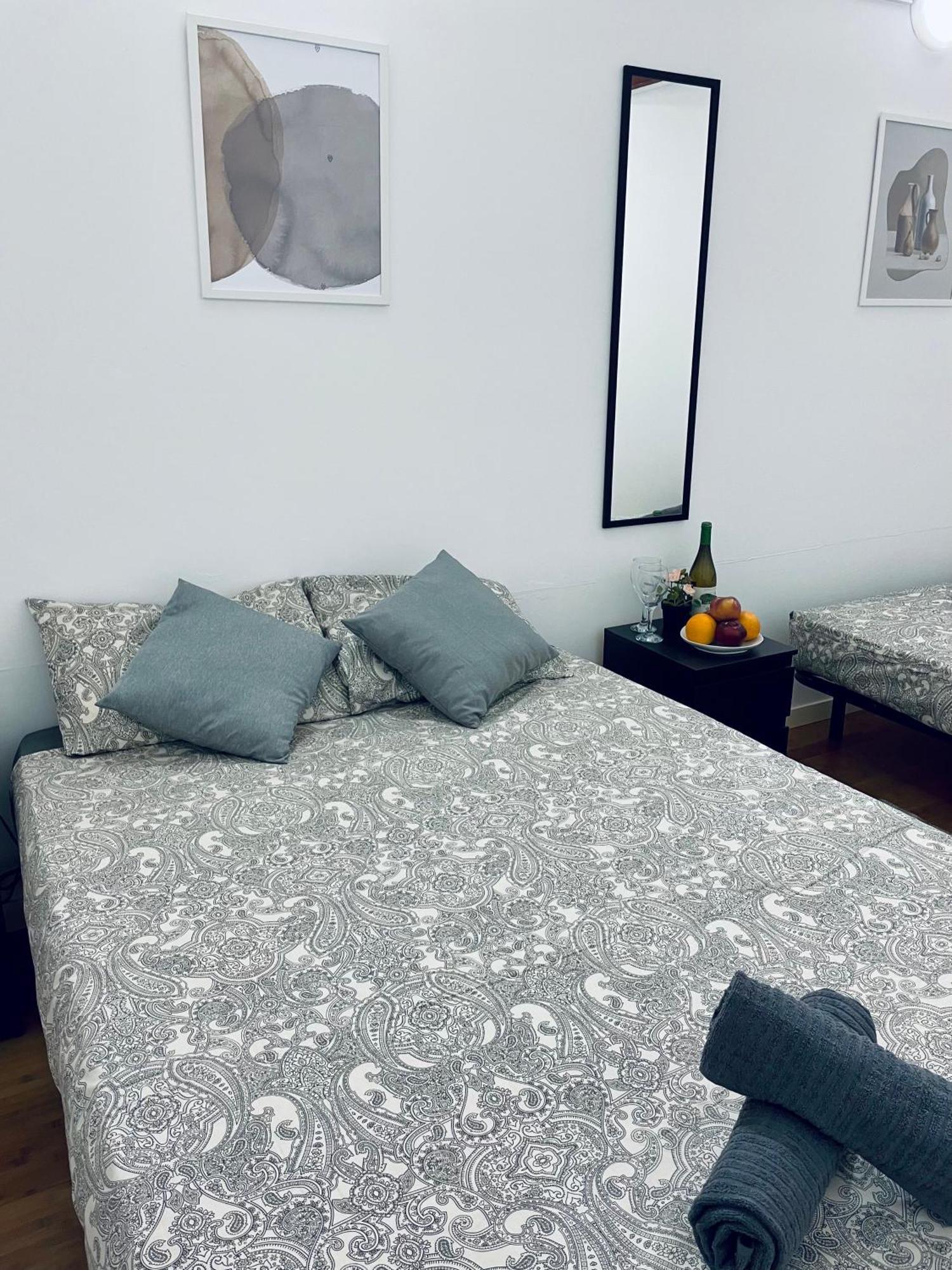Nou De La Rambla 2 Bed & Breakfast