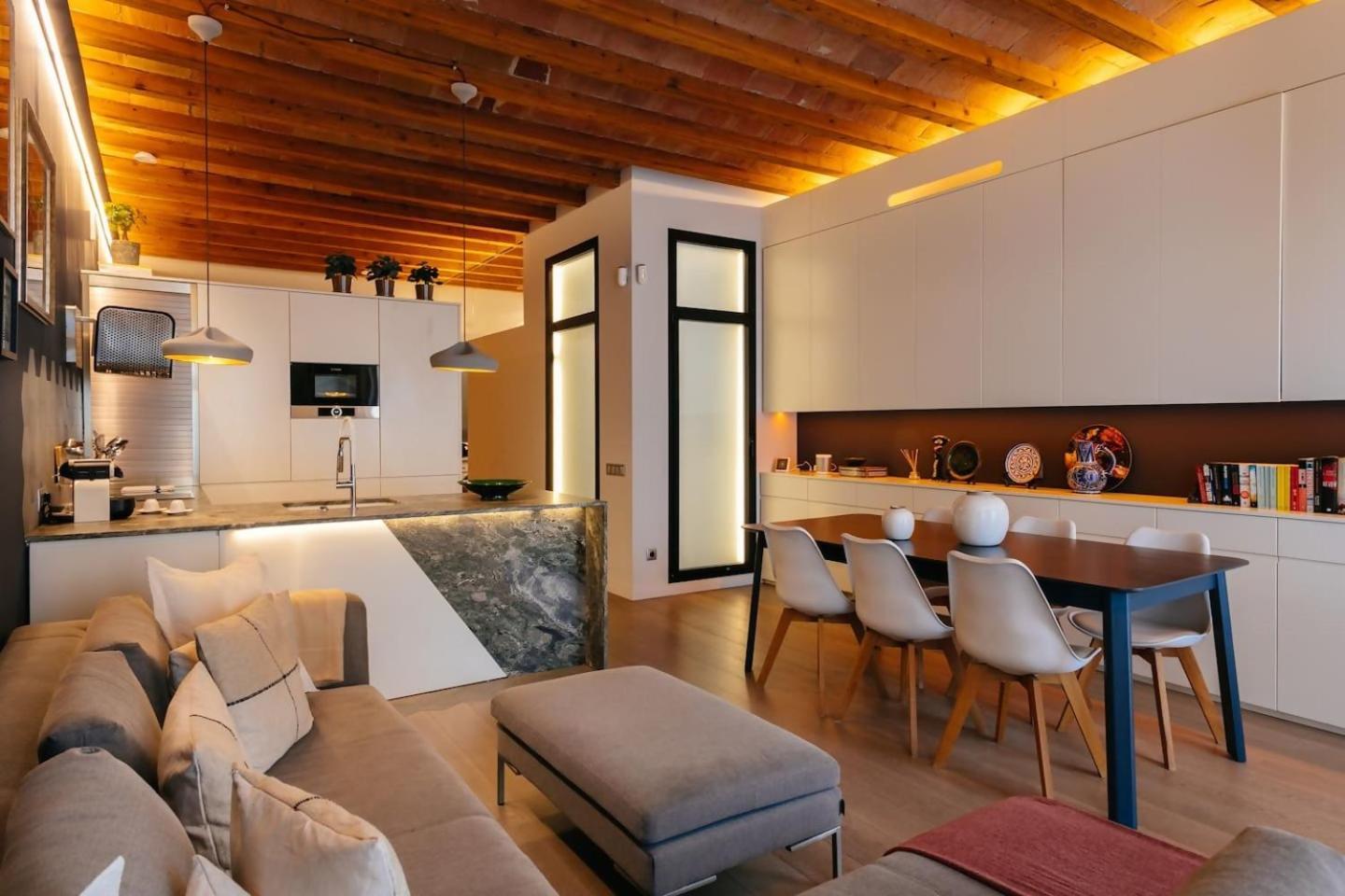 Fully Equipped Upscale Loft Weekly Cleaning Incl Apartment Barcelona
