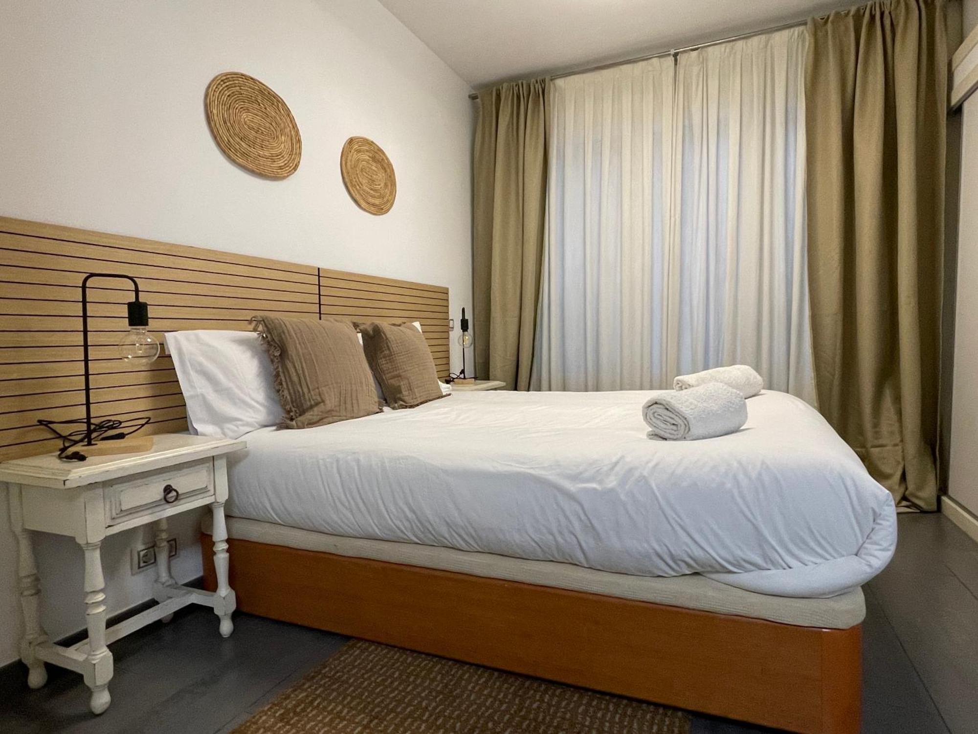 Rosalia En Sagrada Familia Hospital Sant Pau Apartment