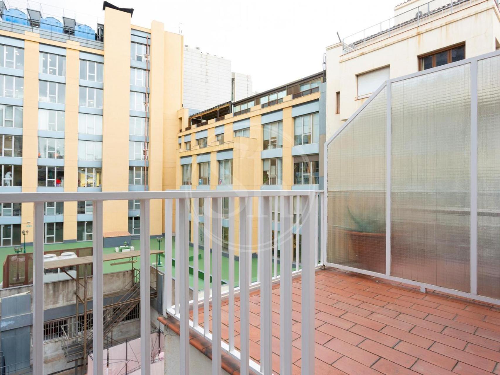 Con Terraza Junto A Paseo De Gracia Apartment