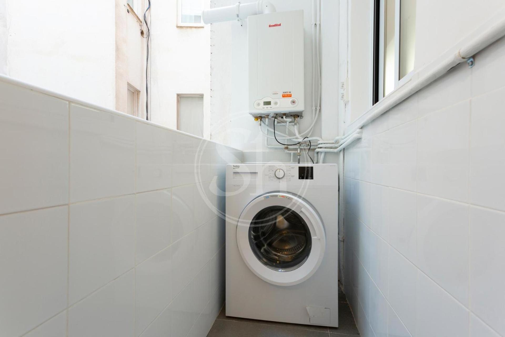 Apartment Zona Sagrada Familia Iii *