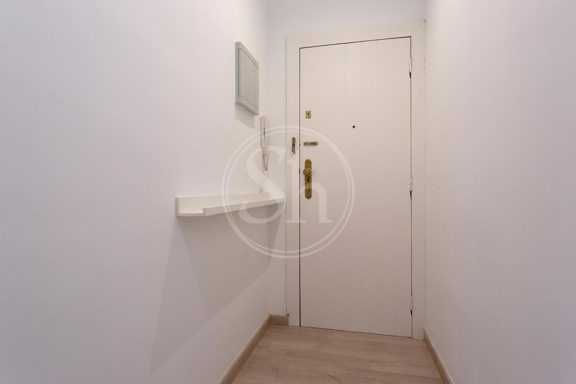 Apartment Zona Sagrada Familia Iii *