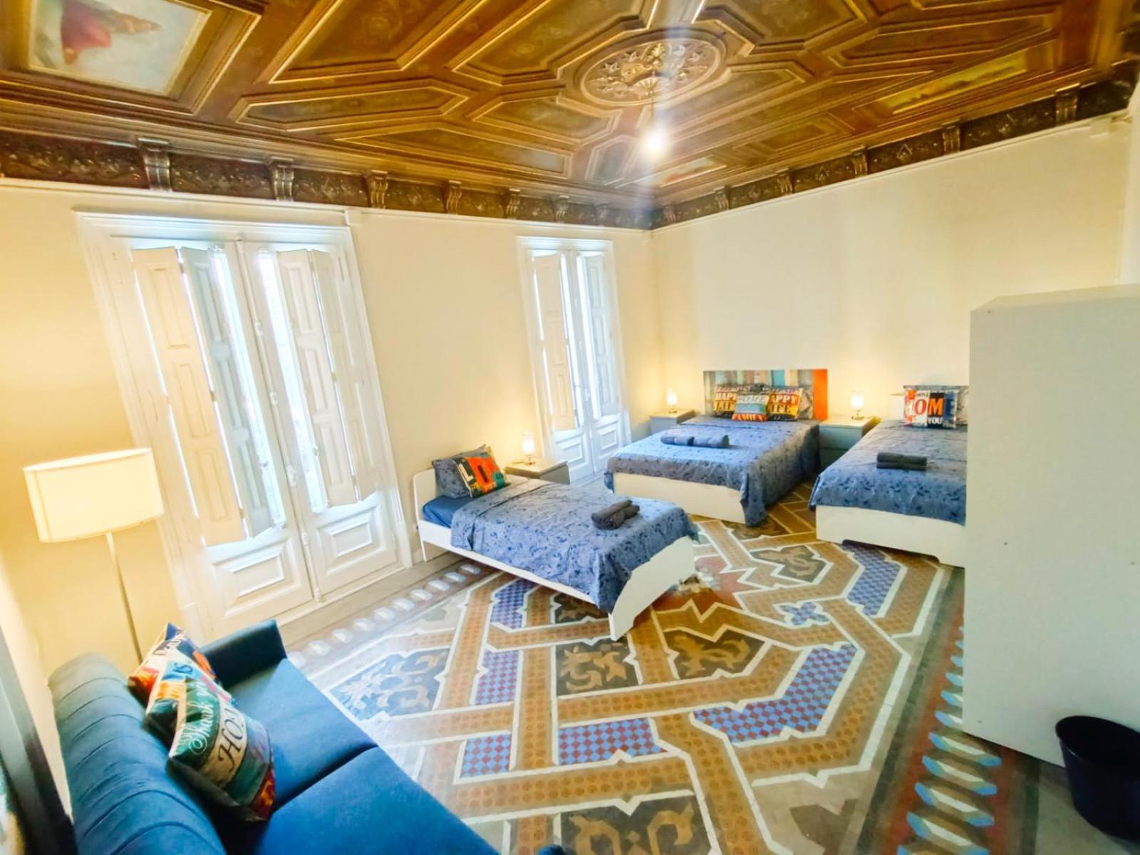 Private By Plaza Catalunya Hostel