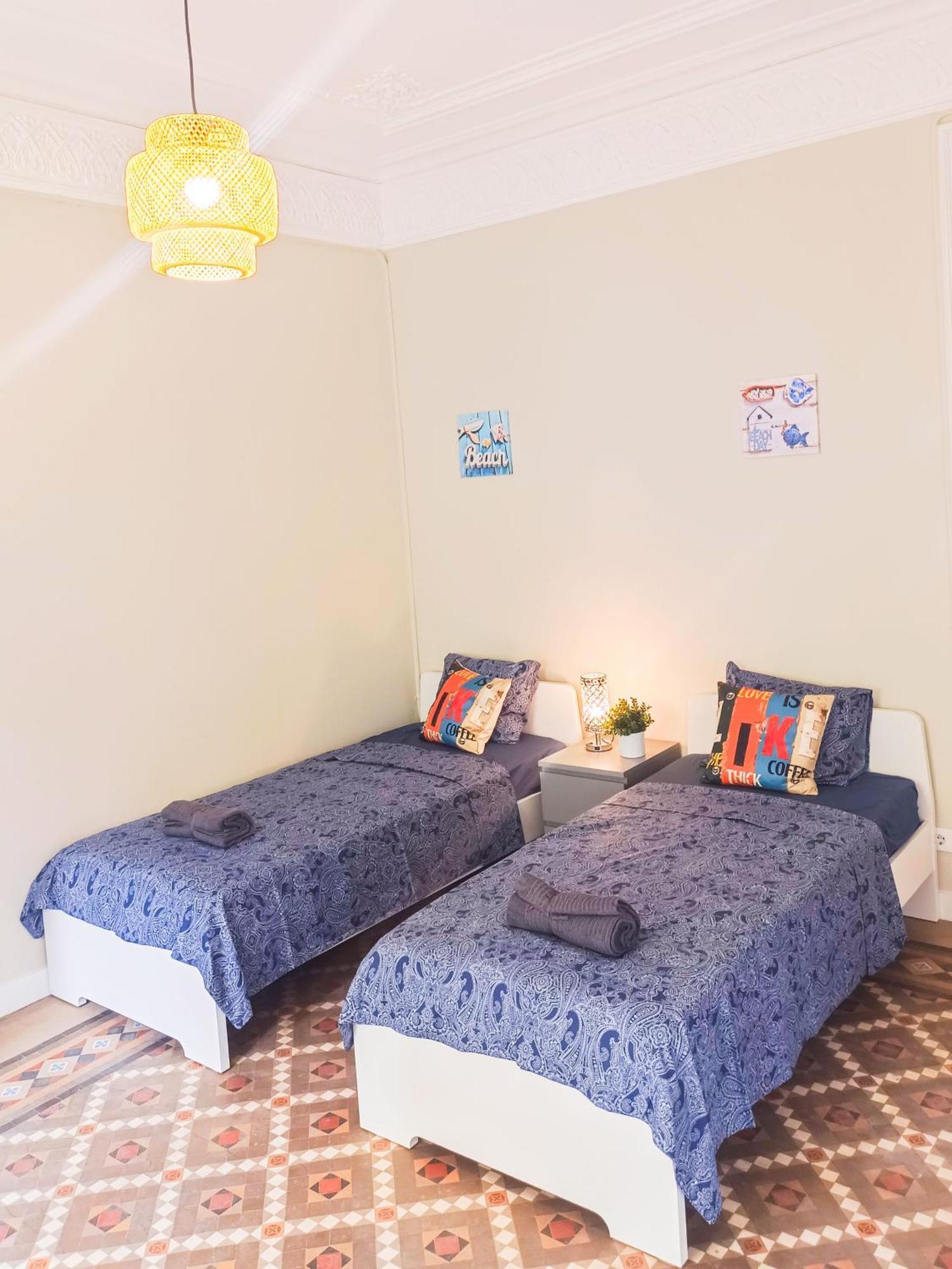 Private By Plaza Catalunya Hostel *