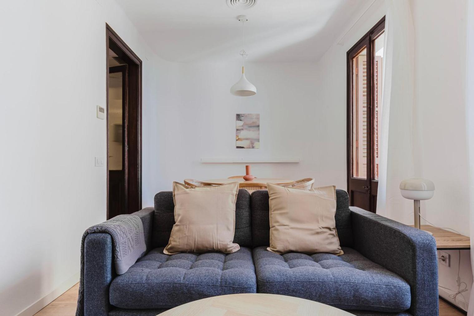 Blueground De Gracia Balcony Elev Washer Bcn-148 Apartment