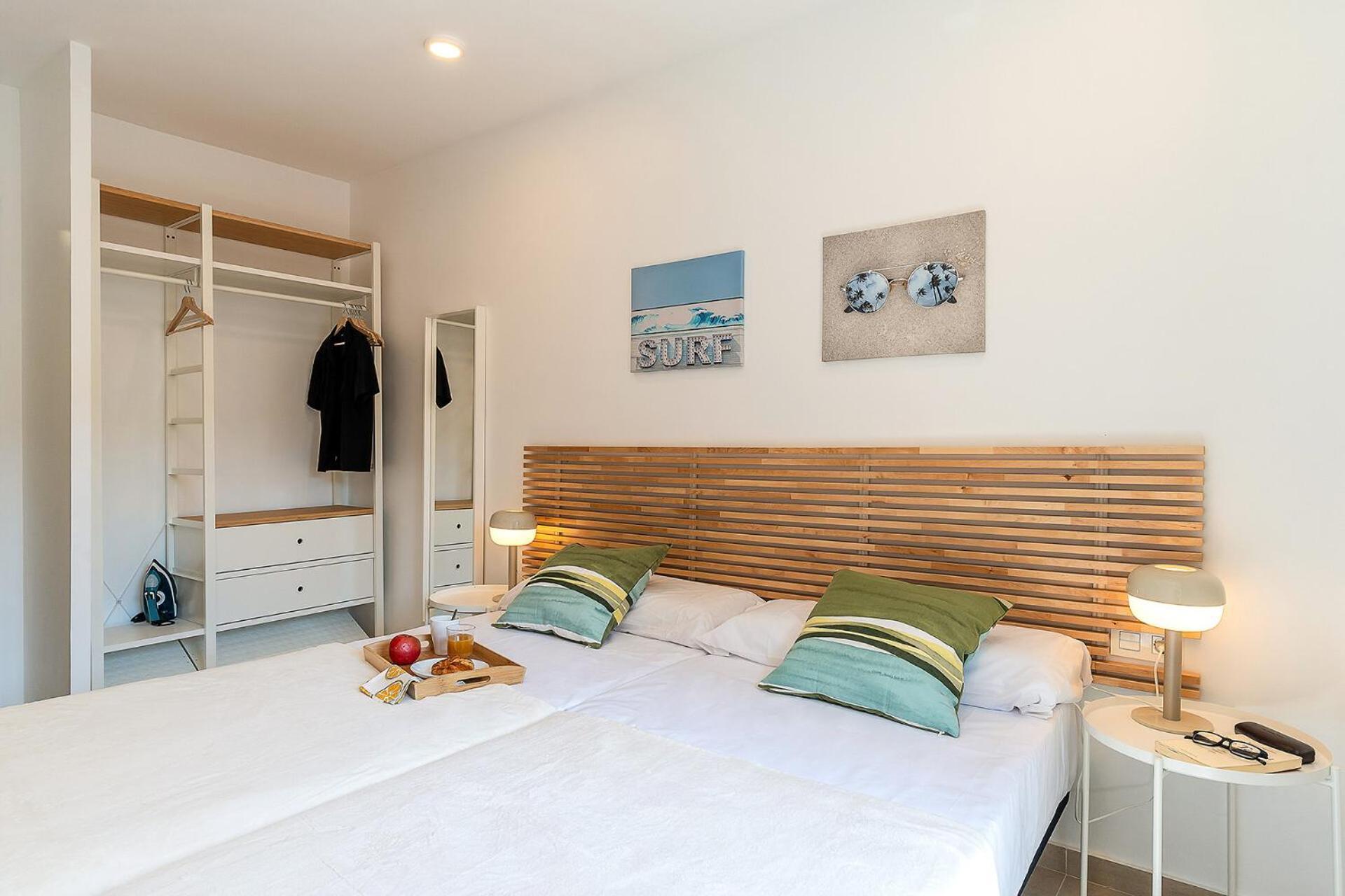 4237 - Ab Santa Coloma Iii Apartment *