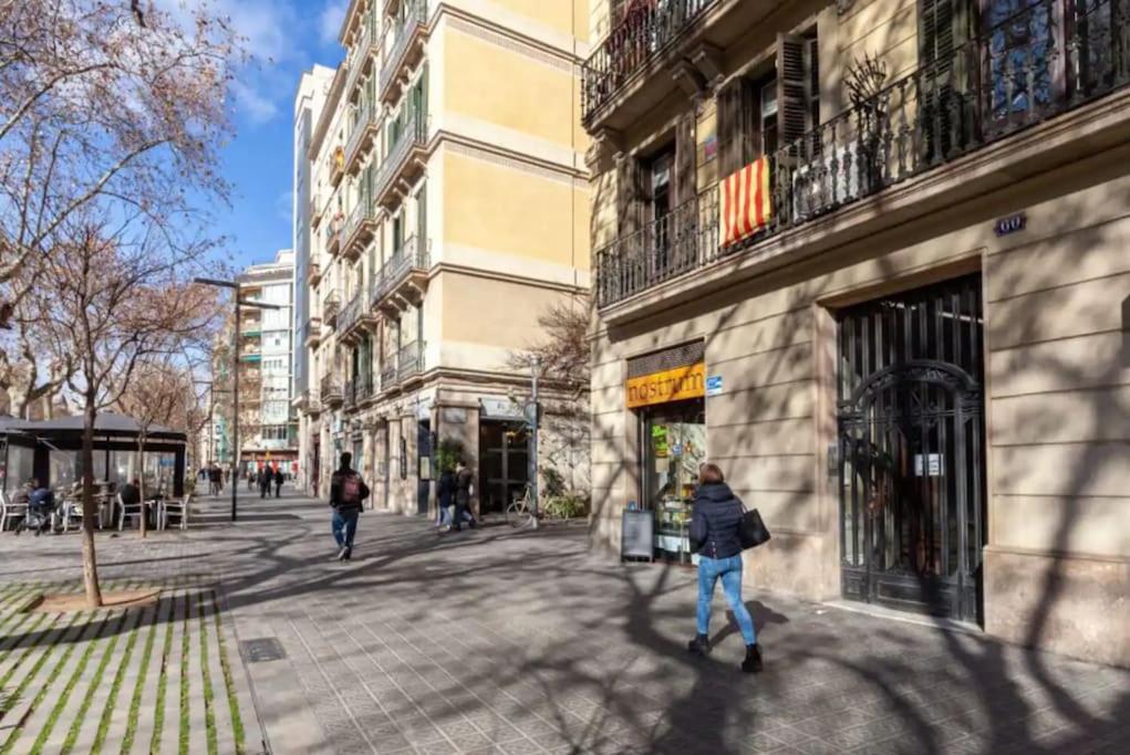 Passeig Sant Joan Apartment