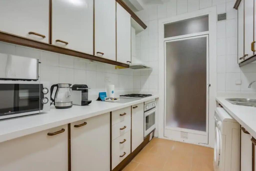 Sant Joan Entresol Apartment Barcelona