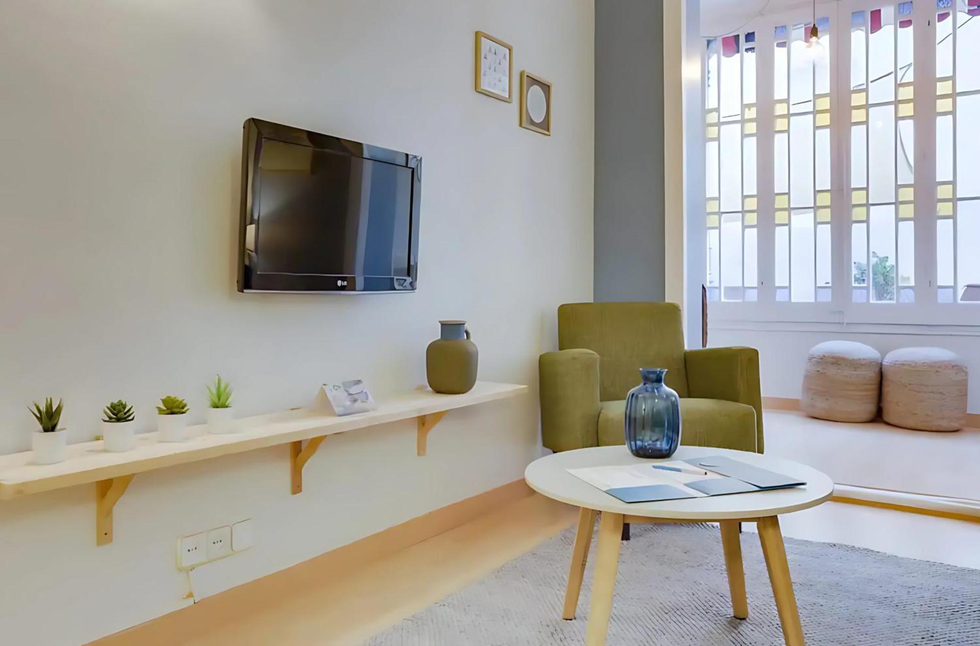 Sant Joan Entresol Apartment Barcelona