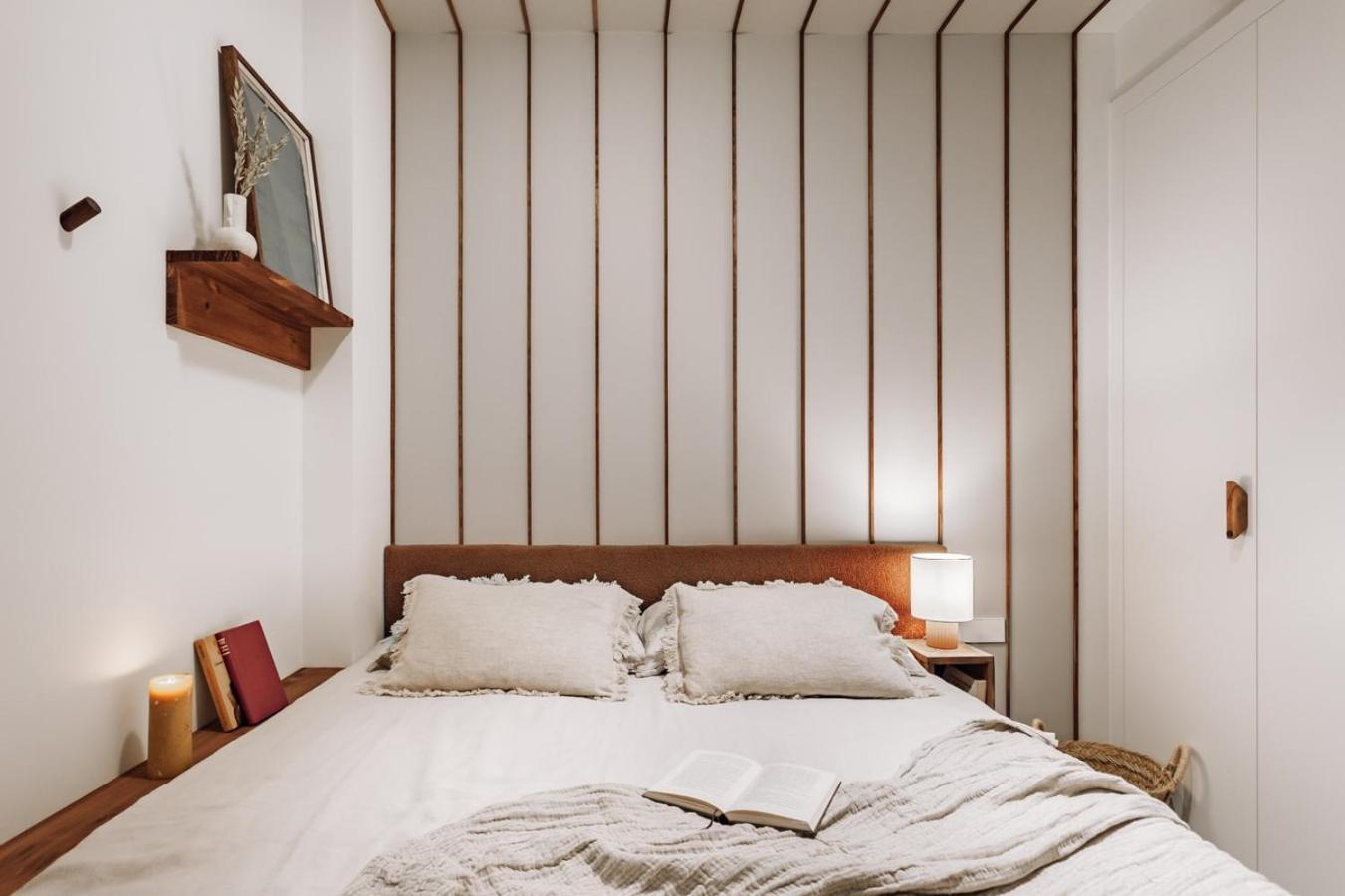 Mojacar - 2 Bedrooms In Eixample Esquerra Barcelona