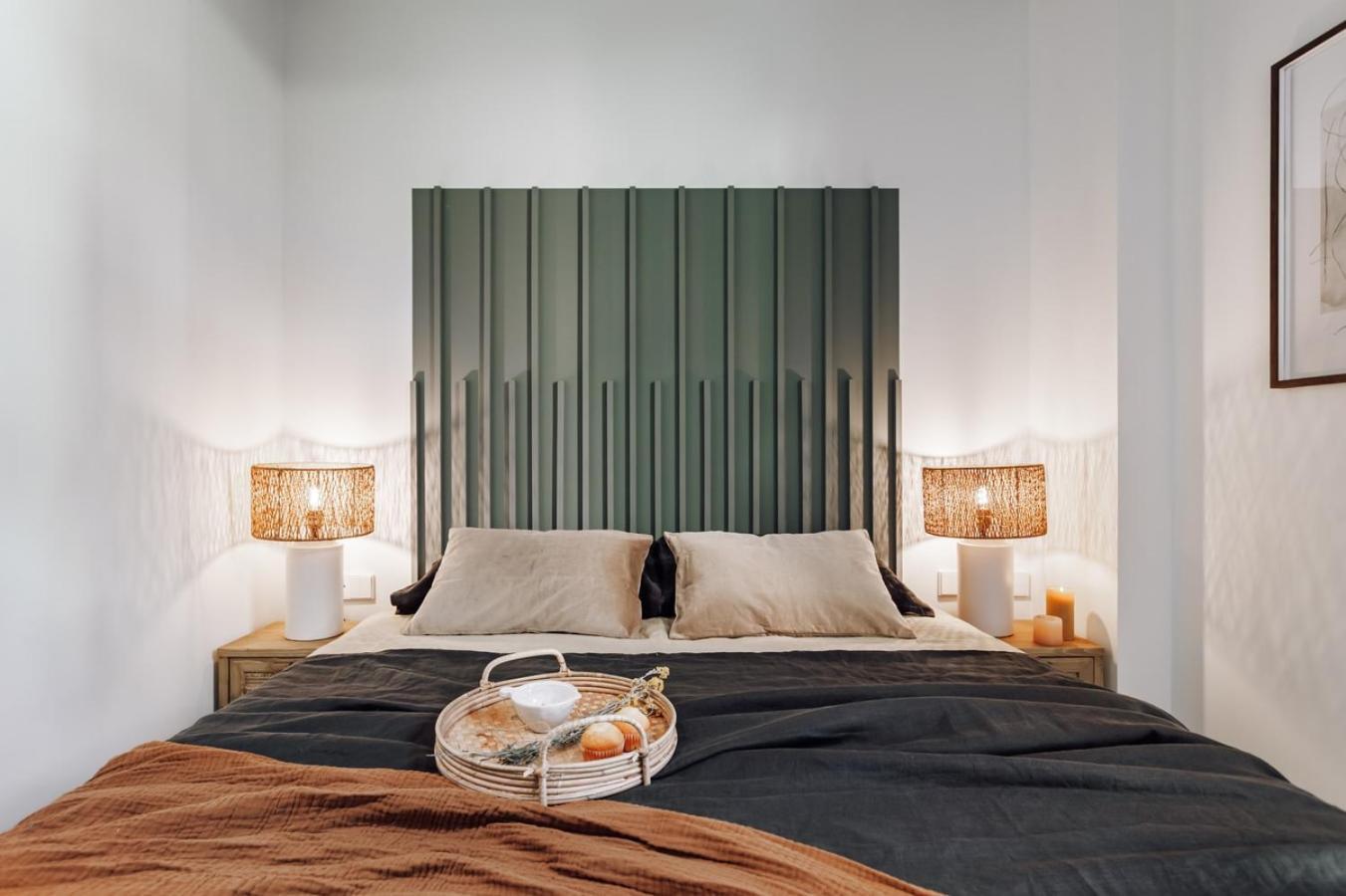 Mojacar - 2 Bedrooms In Eixample Esquerra